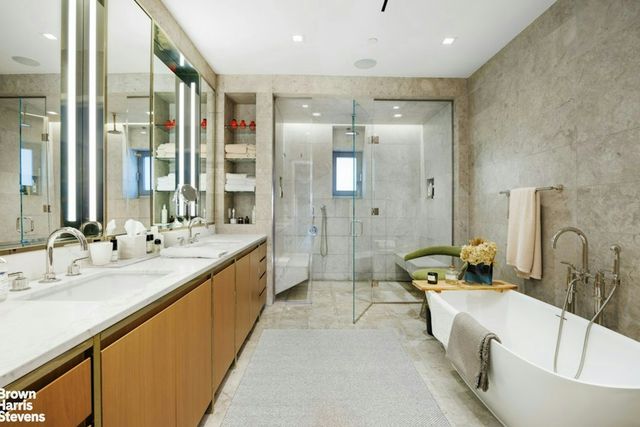 116 UNIVERSITY Place PH, New York City, NY 10003