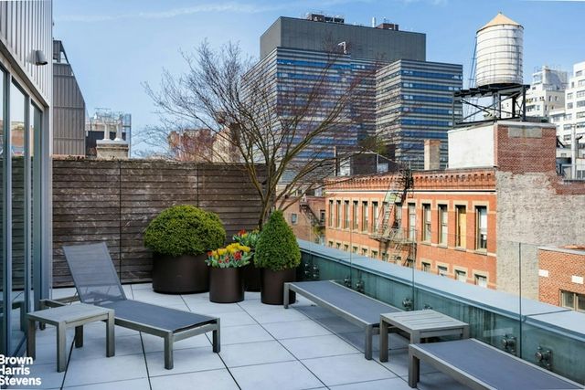 116 UNIVERSITY Place PH, New York City, NY 10003