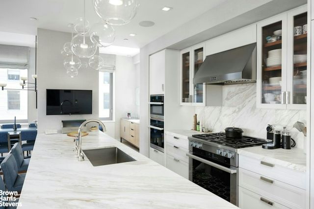 116 UNIVERSITY Place PH, New York City, NY 10003