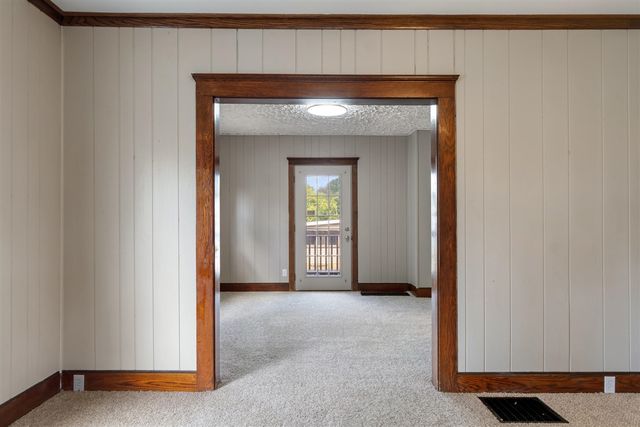 140 Moore Street, Jackson, MI 49203