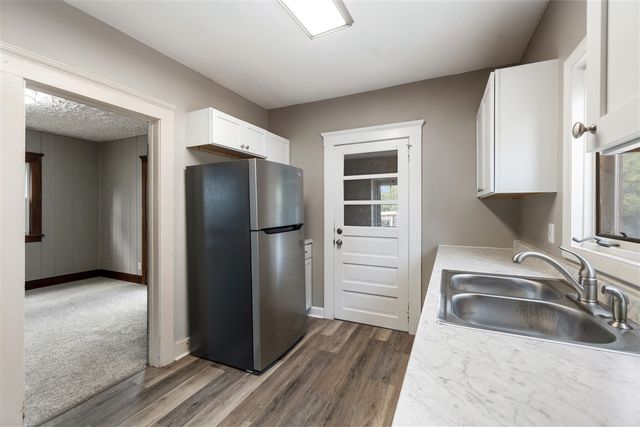 140 Moore Street, Jackson, MI 49203