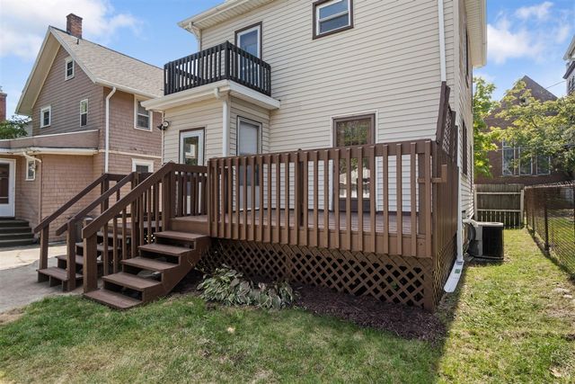 140 Moore Street, Jackson, MI 49203