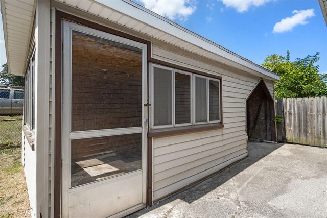 140 Moore Street, Jackson, MI 49203