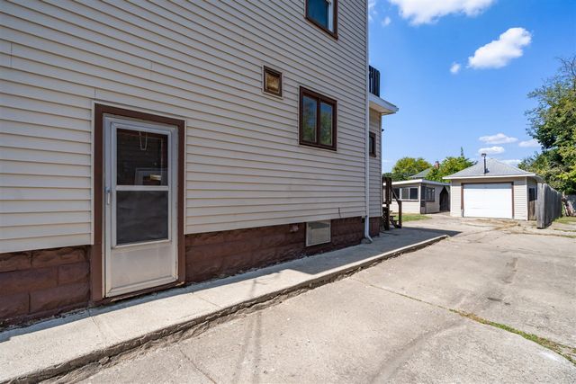 140 Moore Street, Jackson, MI 49203