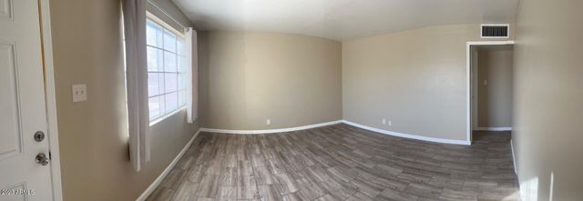 8638 N 8th Street, Phoenix, AZ 85020