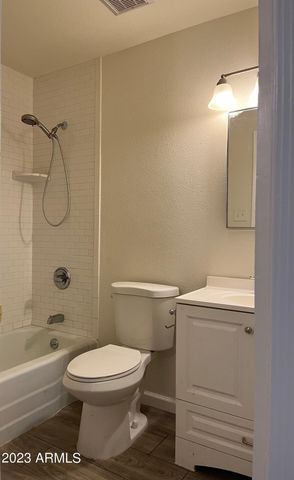 8638 N 8th Street, Phoenix, AZ 85020