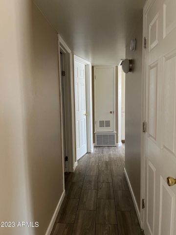 8638 N 8th Street, Phoenix, AZ 85020