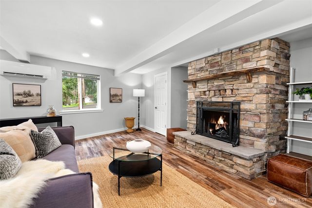 3021 Marine Drive, Bremerton, WA 98312