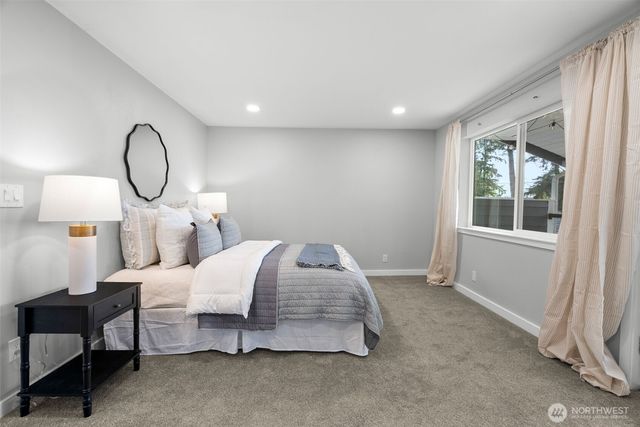 3021 Marine Drive, Bremerton, WA 98312