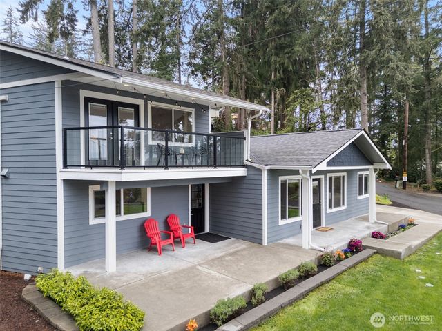 3021 Marine Drive, Bremerton, WA 98312