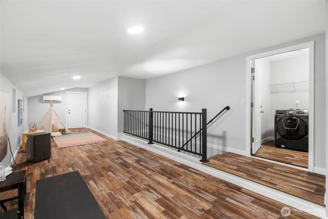 3021 Marine Drive, Bremerton, WA 98312