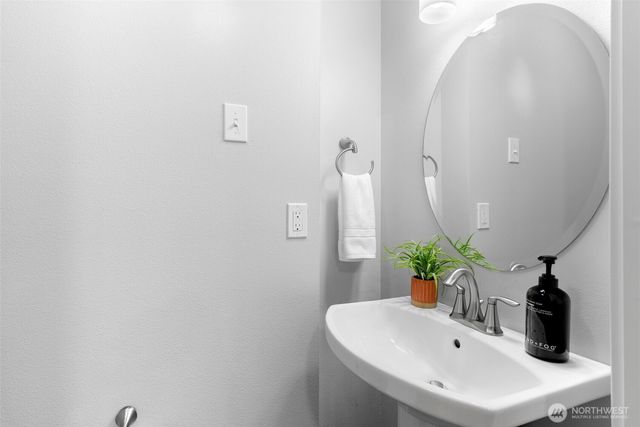 3021 Marine Drive, Bremerton, WA 98312
