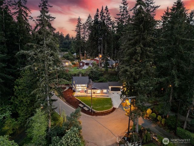 3021 Marine Drive, Bremerton, WA 98312