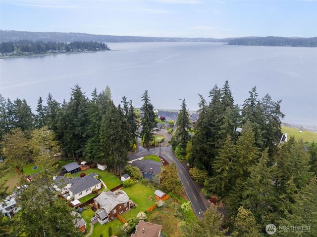 3021 Marine Drive, Bremerton, WA 98312