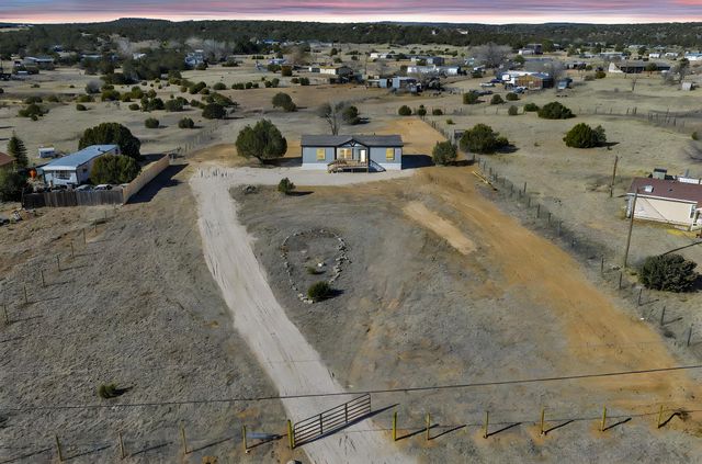 182 Paradise Meadow Loop, Edgewood, NM 87015