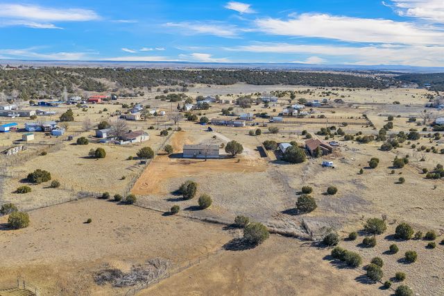 182 Paradise Meadow Loop, Edgewood, NM 87015