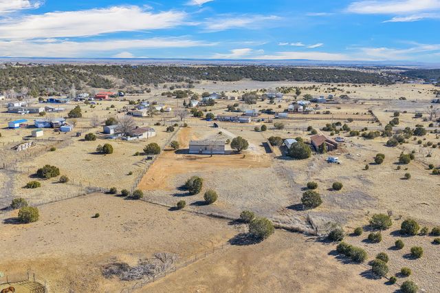 182 Paradise Meadow Loop, Edgewood, NM 87015