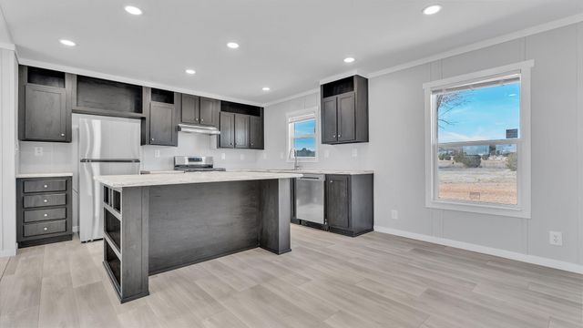 182 Paradise Meadow Loop, Edgewood, NM 87015