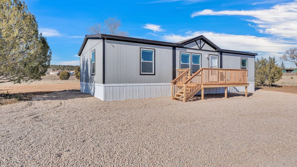 182 Paradise Meadow Loop, Edgewood, NM 87015