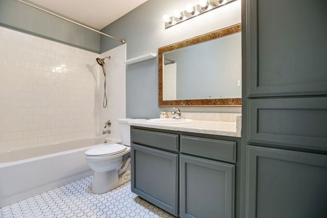 5110 Oak Grove Boulevard, San Angelo, TX 76904