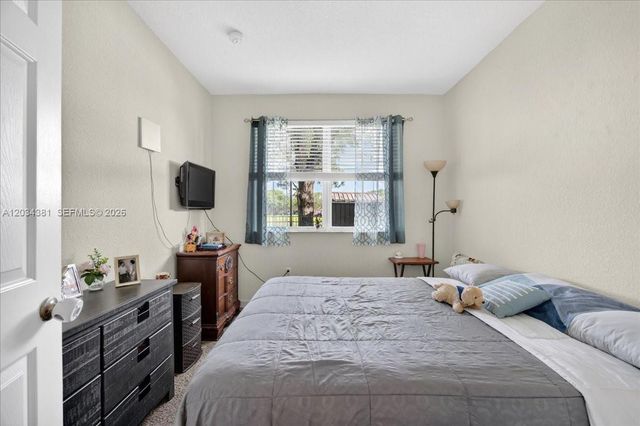 2491 SE 13th Court, Homestead, FL 33035