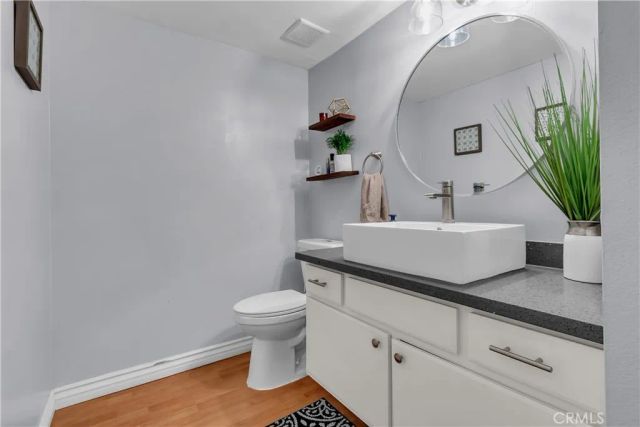 5950 Imperial Highway 83, South Gate, CA 90280