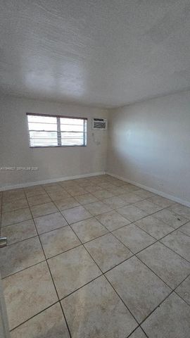 9375 SW 40th Ter 211, Miami, FL 33165