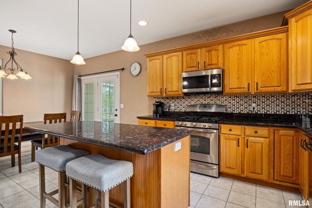 5912 W WOODBRIDGE Place, Peoria, IL 61615