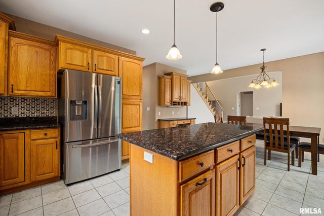 5912 W WOODBRIDGE Place, Peoria, IL 61615