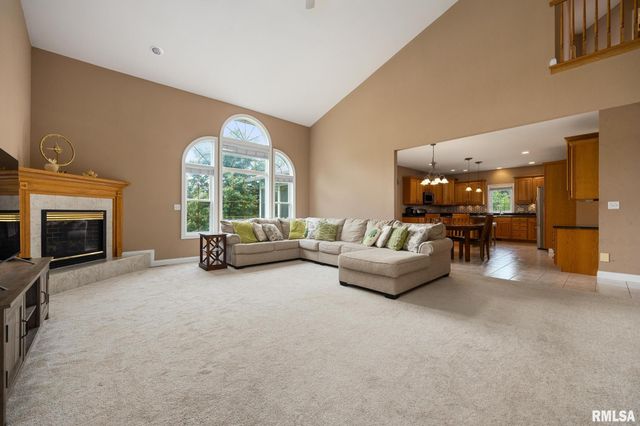 5912 W WOODBRIDGE Place, Peoria, IL 61615