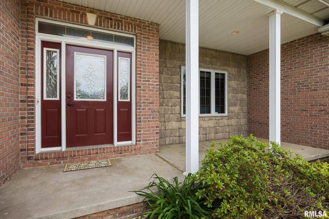 5912 W WOODBRIDGE Place, Peoria, IL 61615