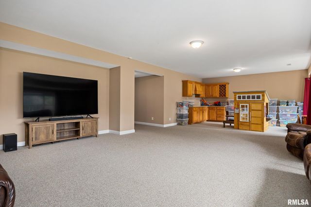 5912 W WOODBRIDGE Place, Peoria, IL 61615