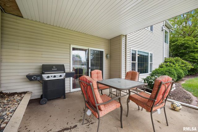 5912 W WOODBRIDGE Place, Peoria, IL 61615