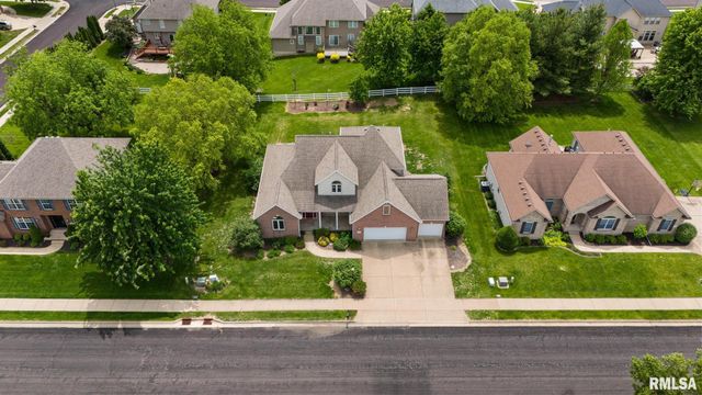 5912 W WOODBRIDGE Place, Peoria, IL 61615