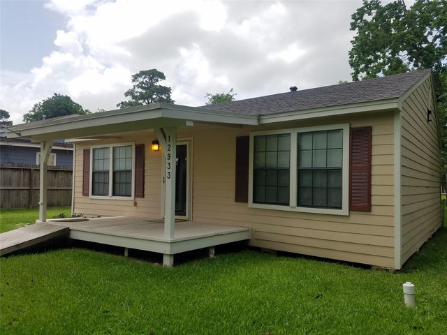 12933 Barcus Lane, Houston, TX 77015