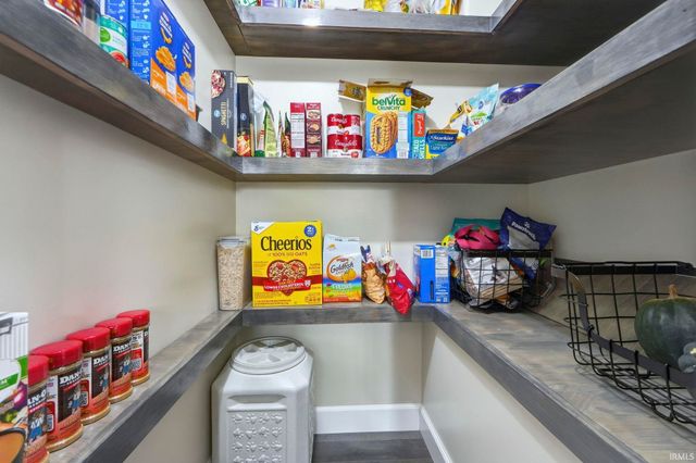 3706 Knoll Road, Fort Wayne, IN 46809