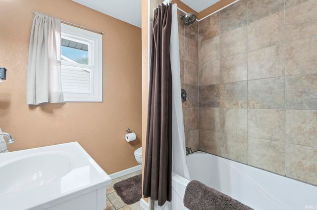 3706 Knoll Road, Fort Wayne, IN 46809