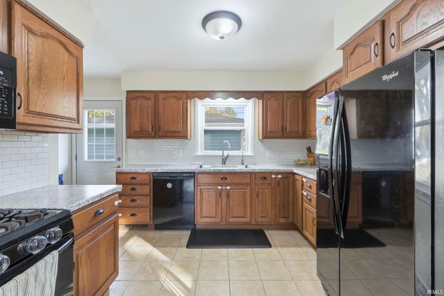 3706 Knoll Road, Fort Wayne, IN 46809