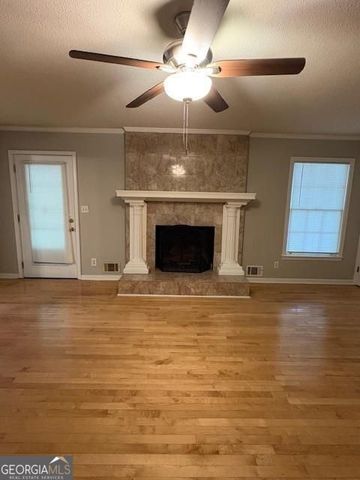 462 Dogwood Drive NW, Lilburn, GA 30047