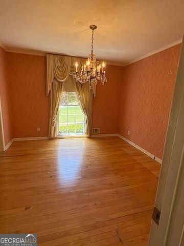 462 Dogwood Drive NW, Lilburn, GA 30047
