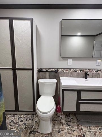 462 Dogwood Drive NW, Lilburn, GA 30047