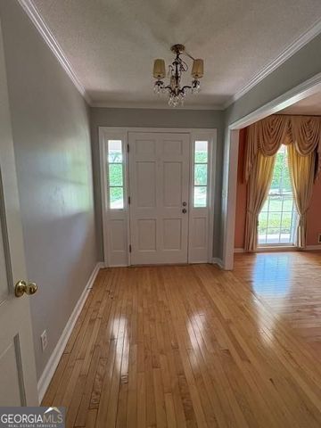 462 Dogwood Drive NW, Lilburn, GA 30047