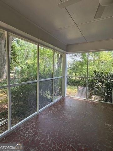 462 Dogwood Drive NW, Lilburn, GA 30047