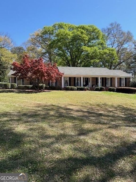 462 Dogwood Drive NW, Lilburn, GA 30047