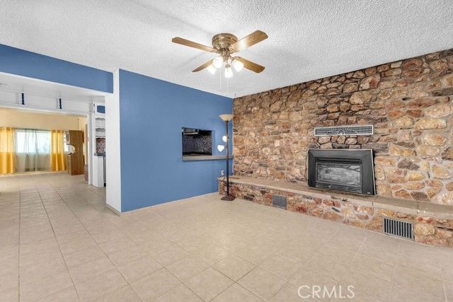 1998 Cambria Avenue, Landers, CA 92285