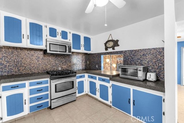 1998 Cambria Avenue, Landers, CA 92285