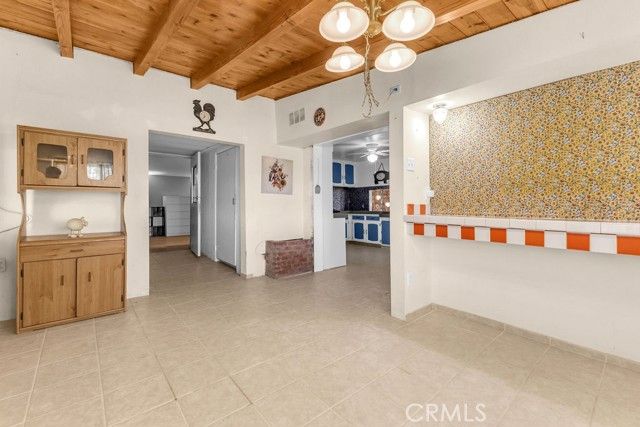 1998 Cambria Avenue, Landers, CA 92285