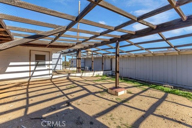 1998 Cambria Avenue, Landers, CA 92285