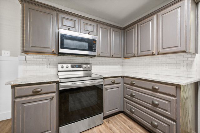 955 Behrens Court, Crowley, TX 76036