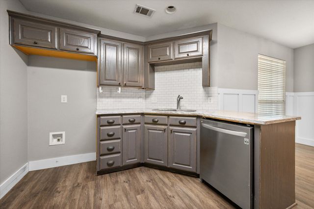 955 Behrens Court, Crowley, TX 76036